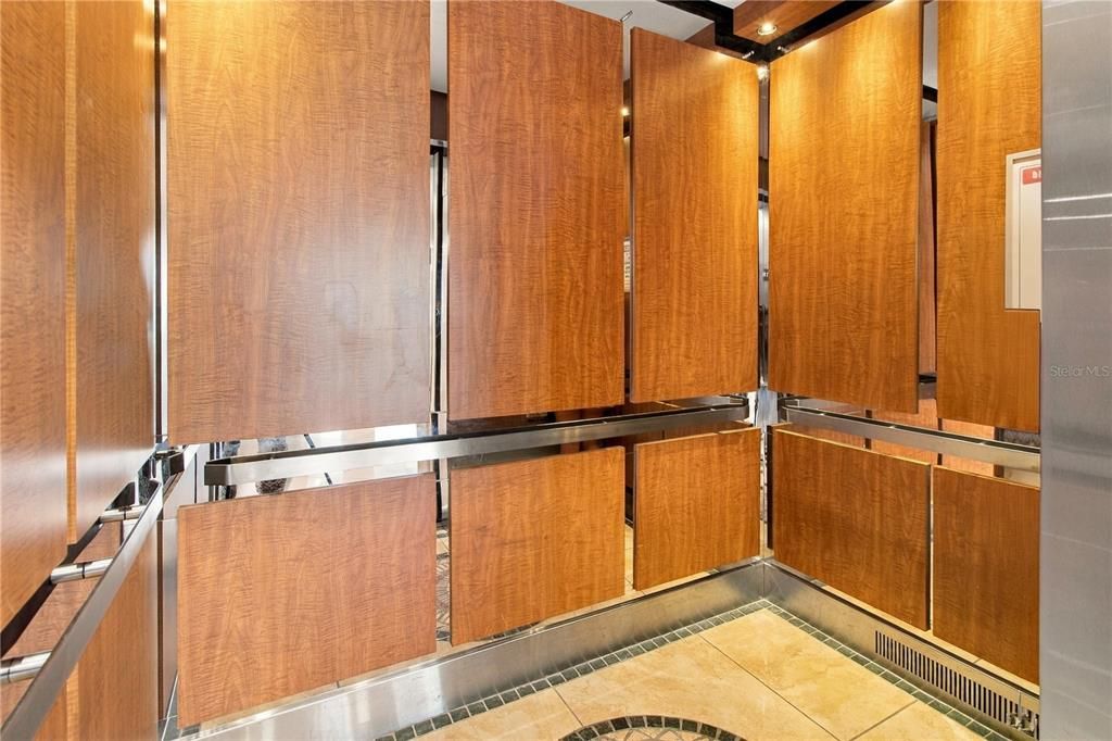 For Sale: $829,750 (2 beds, 2 baths, 1736 Square Feet)