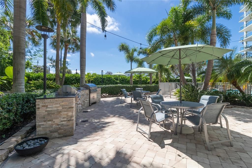 For Sale: $829,750 (2 beds, 2 baths, 1736 Square Feet)