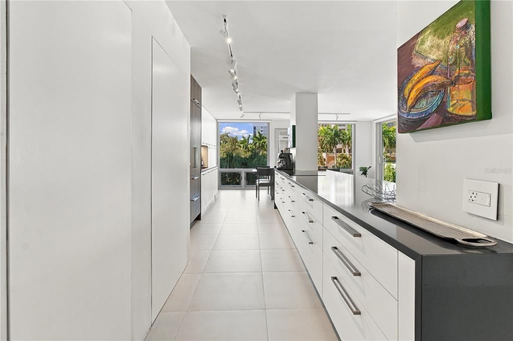 For Sale: $829,750 (2 beds, 2 baths, 1736 Square Feet)