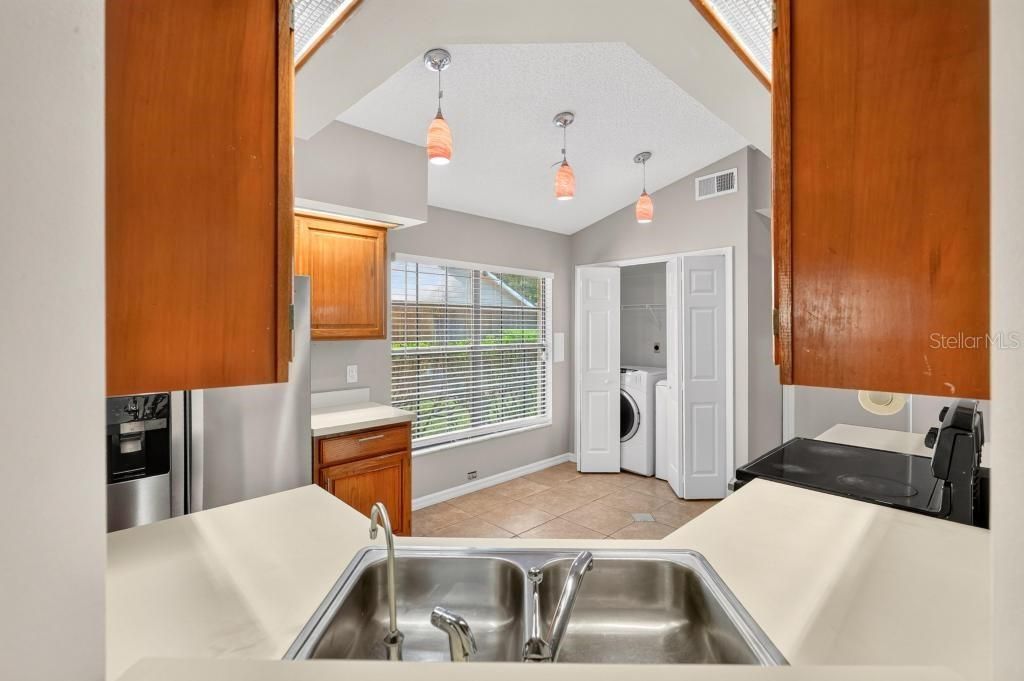 На продажу: $399,900 (3 спален, 2 ванн, 1417 Квадратных фут)