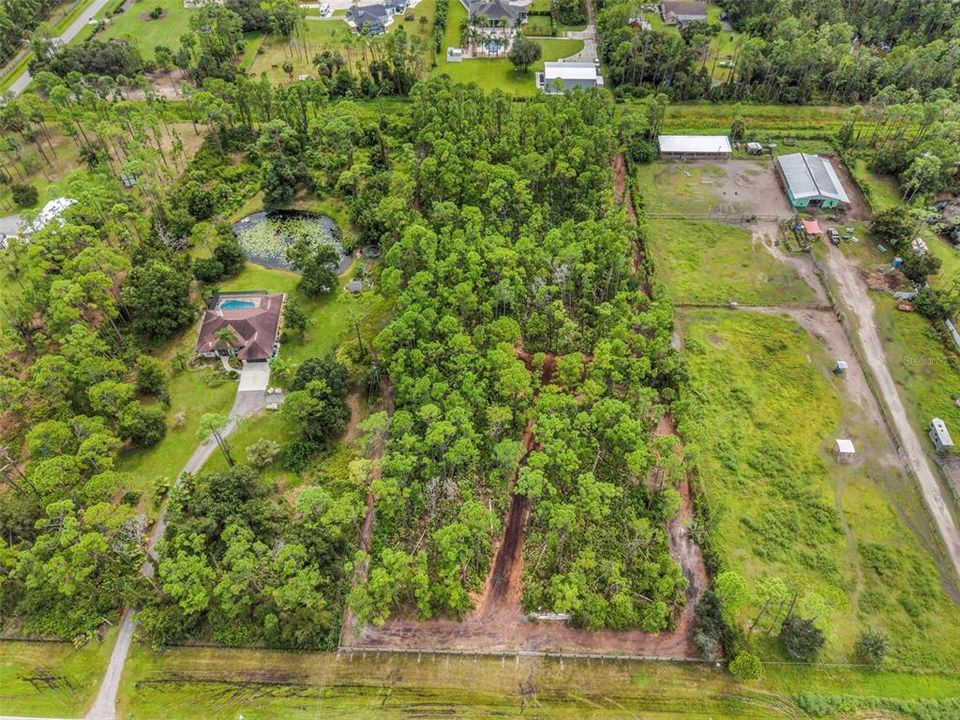 На продажу: $299,900 (3.01 acres)