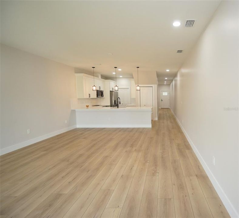 В аренду: $4,500 (3 спален, 2 ванн, 2299 Квадратных фут)