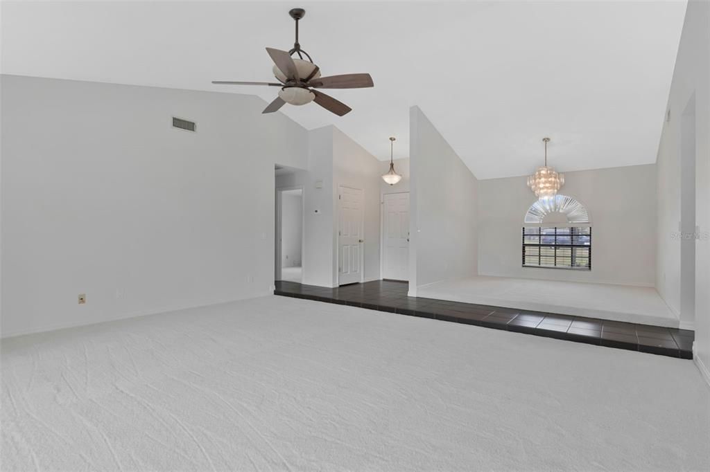 En Venta: $389,000 (3 camas, 2 baños, 1660 Pies cuadrados)
