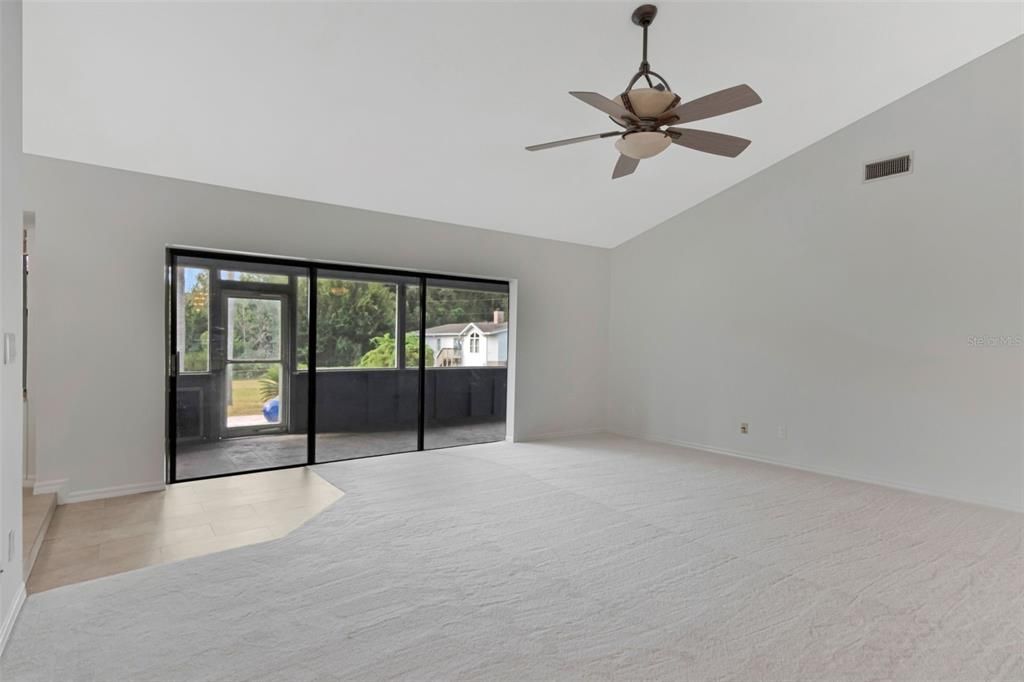 En Venta: $389,000 (3 camas, 2 baños, 1660 Pies cuadrados)