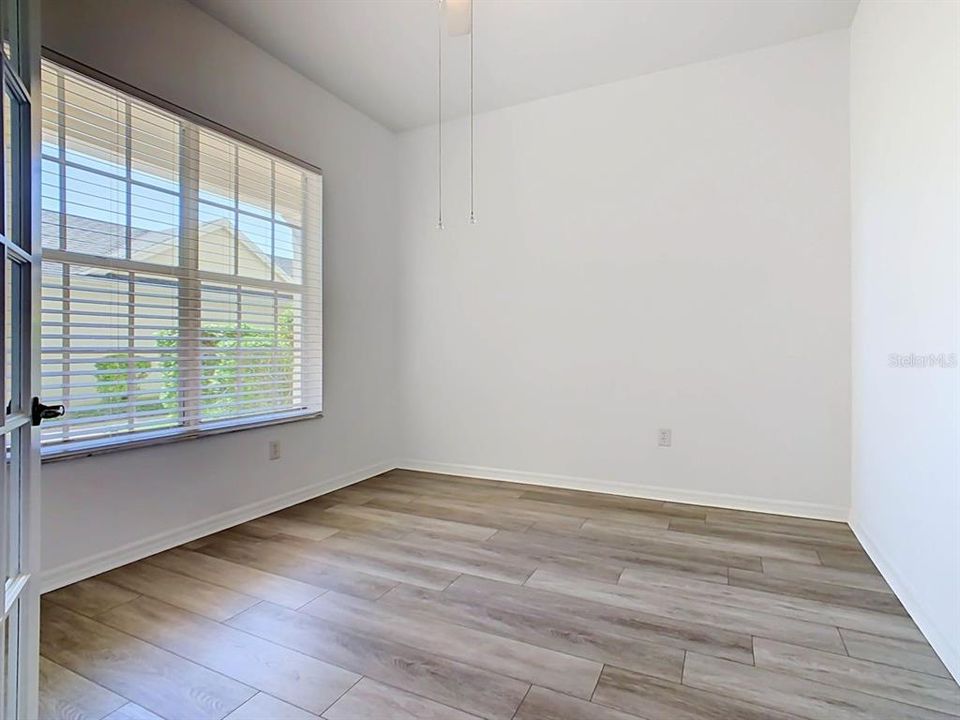 For Sale: $549,000 (3 beds, 2 baths, 1460 Square Feet)