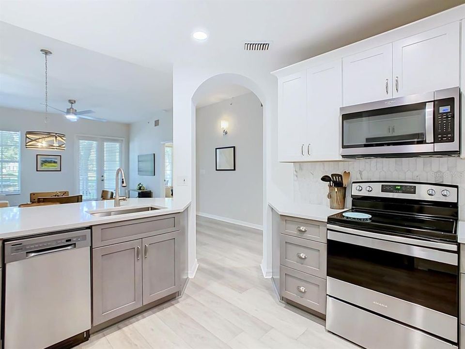 For Sale: $549,000 (3 beds, 2 baths, 1460 Square Feet)