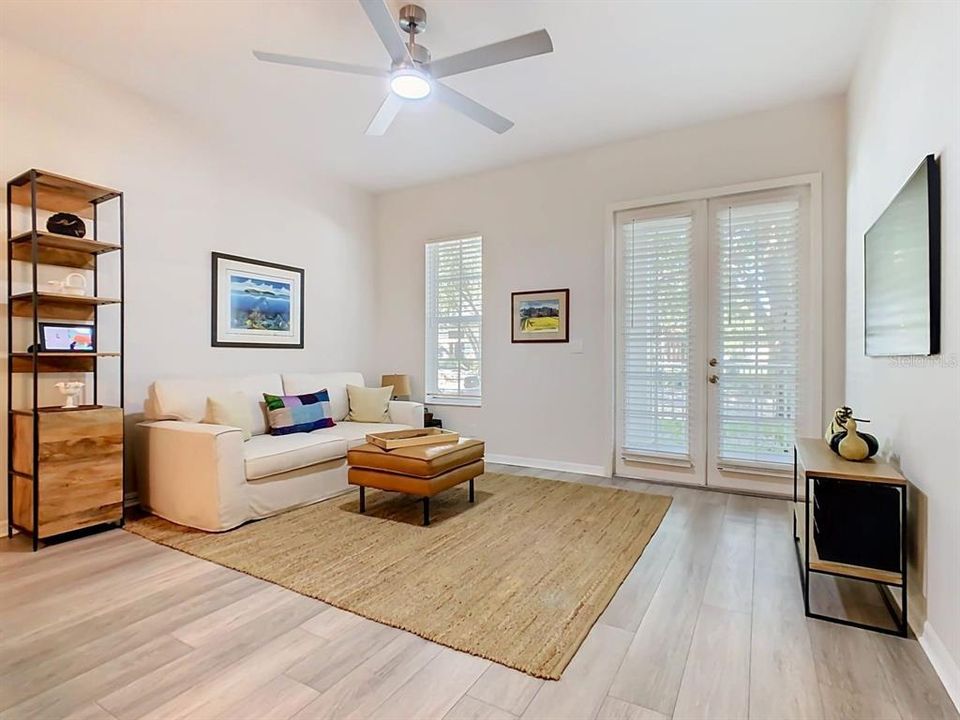 For Sale: $549,000 (3 beds, 2 baths, 1460 Square Feet)