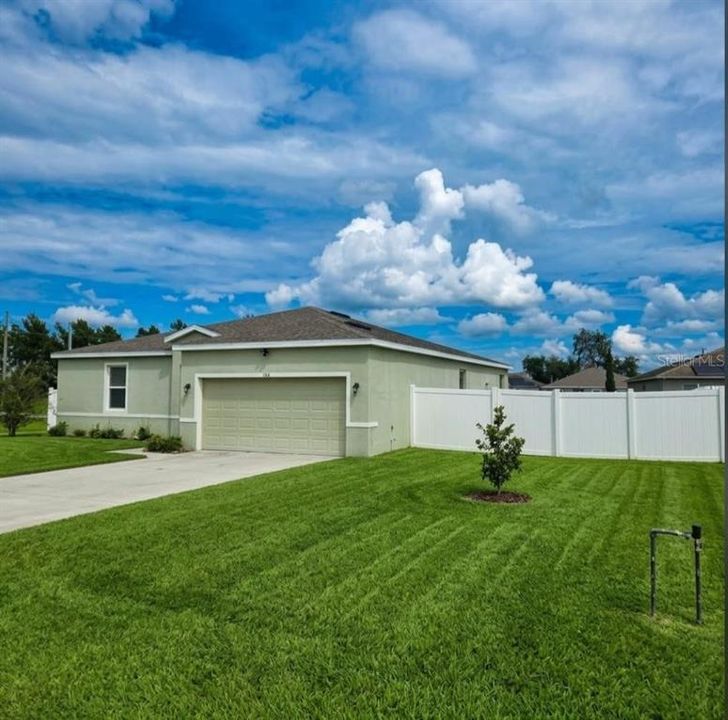 For Sale: $298,000 (4 beds, 2 baths, 1793 Square Feet)