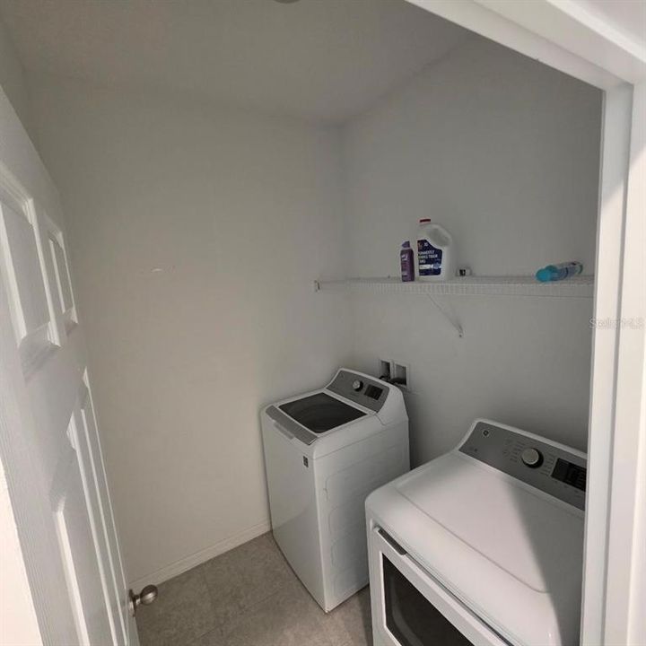 For Sale: $298,000 (4 beds, 2 baths, 1793 Square Feet)