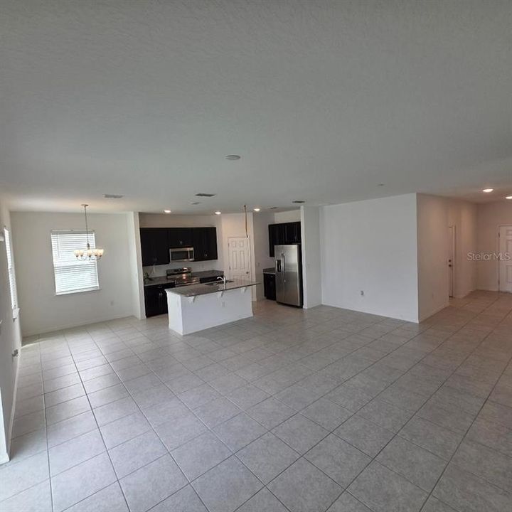 For Sale: $298,000 (4 beds, 2 baths, 1793 Square Feet)