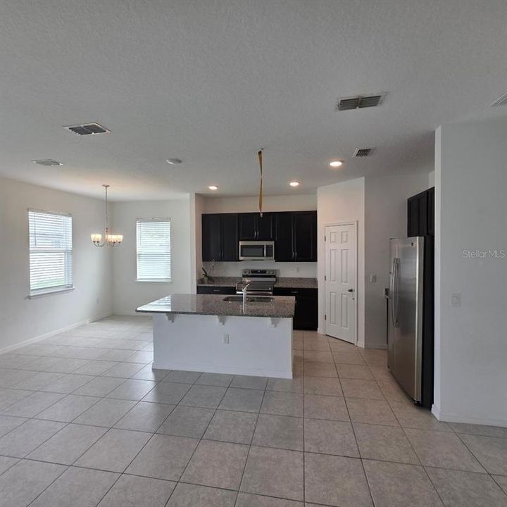 For Sale: $298,000 (4 beds, 2 baths, 1793 Square Feet)