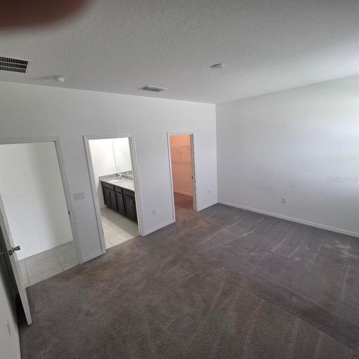 For Sale: $298,000 (4 beds, 2 baths, 1793 Square Feet)