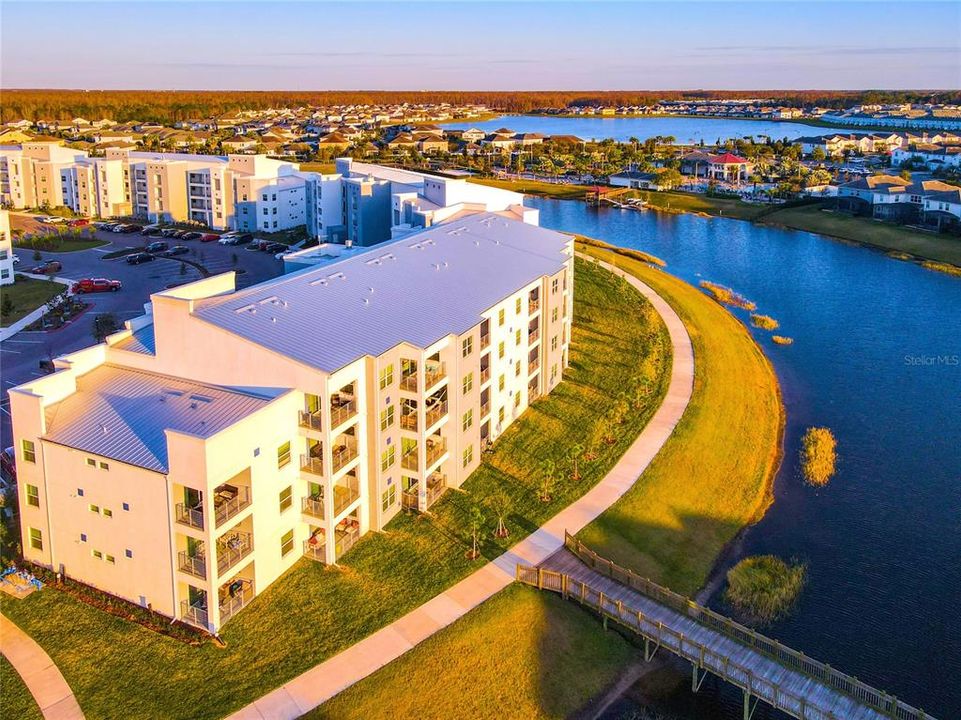 На продажу: $325,000 (2 спален, 2 ванн, 1126 Квадратных фут)