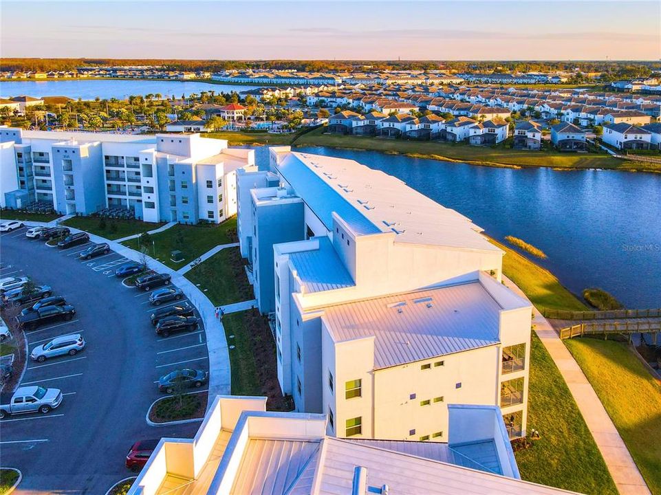 На продажу: $325,000 (2 спален, 2 ванн, 1126 Квадратных фут)