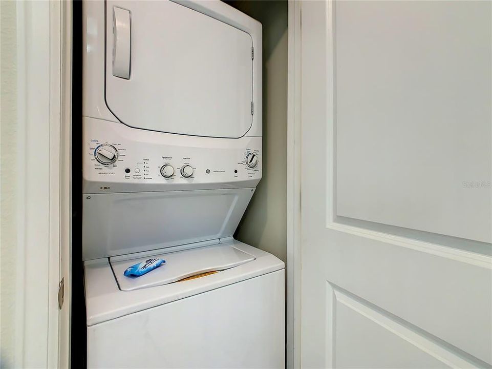 На продажу: $325,000 (2 спален, 2 ванн, 1126 Квадратных фут)