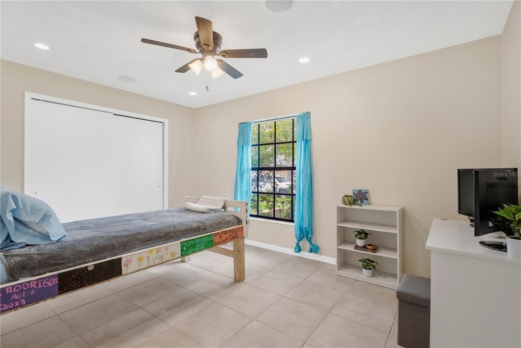 For Sale: $395,000 (4 beds, 2 baths, 2274 Square Feet)