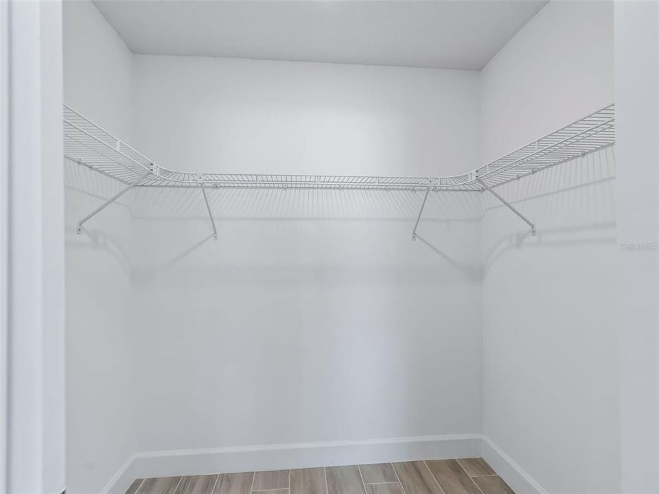 For Rent: $2,100 (3 beds, 2 baths, 1334 Square Feet)