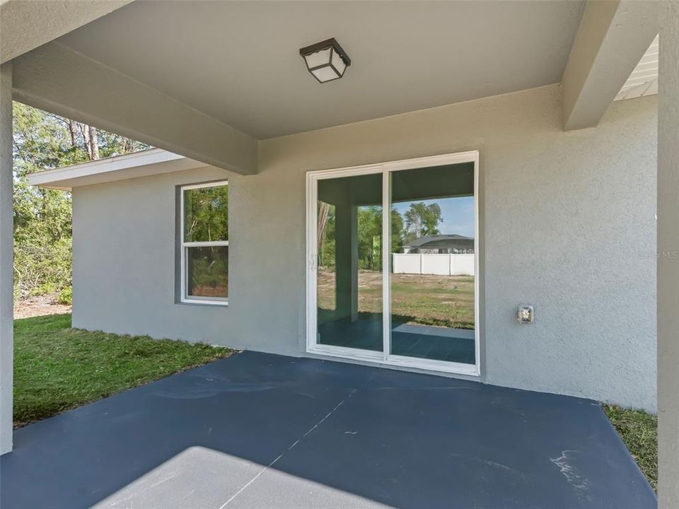 For Rent: $2,100 (3 beds, 2 baths, 1334 Square Feet)