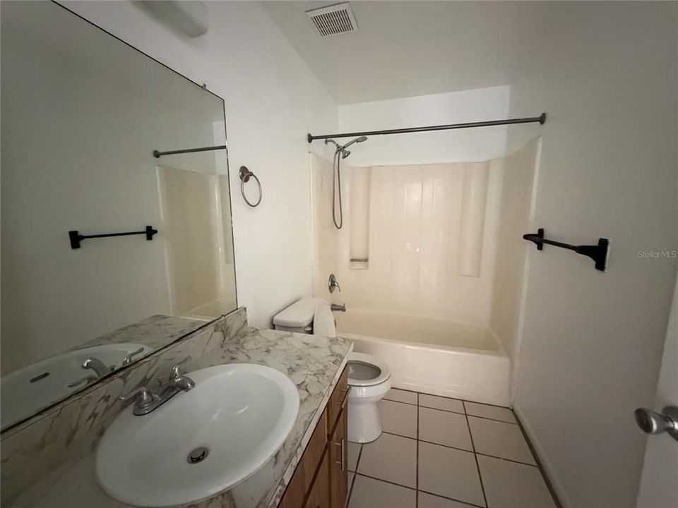 В аренду: $1,399 (2 спален, 1 ванн, 980 Квадратных фут)