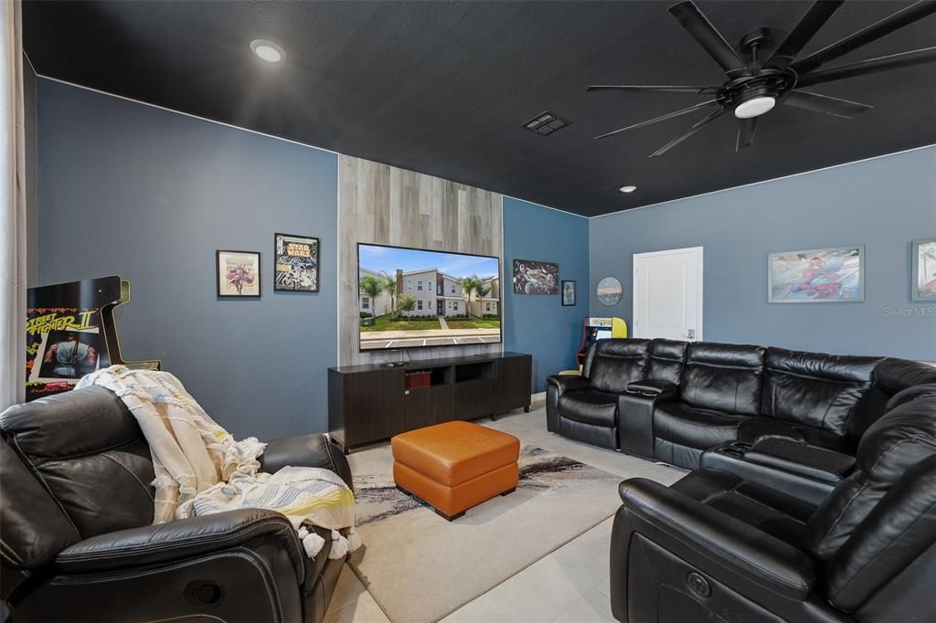 For Sale: $720,000 (9 beds, 5 baths, 4356 Square Feet)