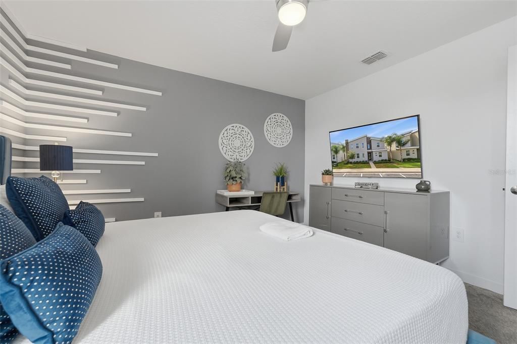 For Sale: $720,000 (9 beds, 5 baths, 4356 Square Feet)