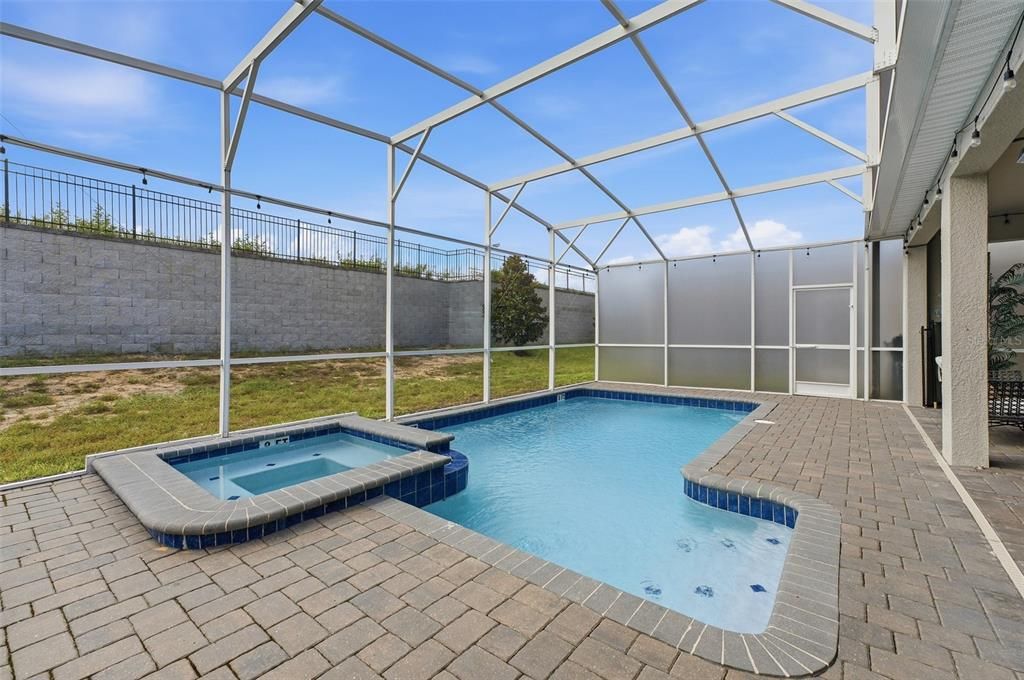 For Sale: $720,000 (9 beds, 5 baths, 4356 Square Feet)