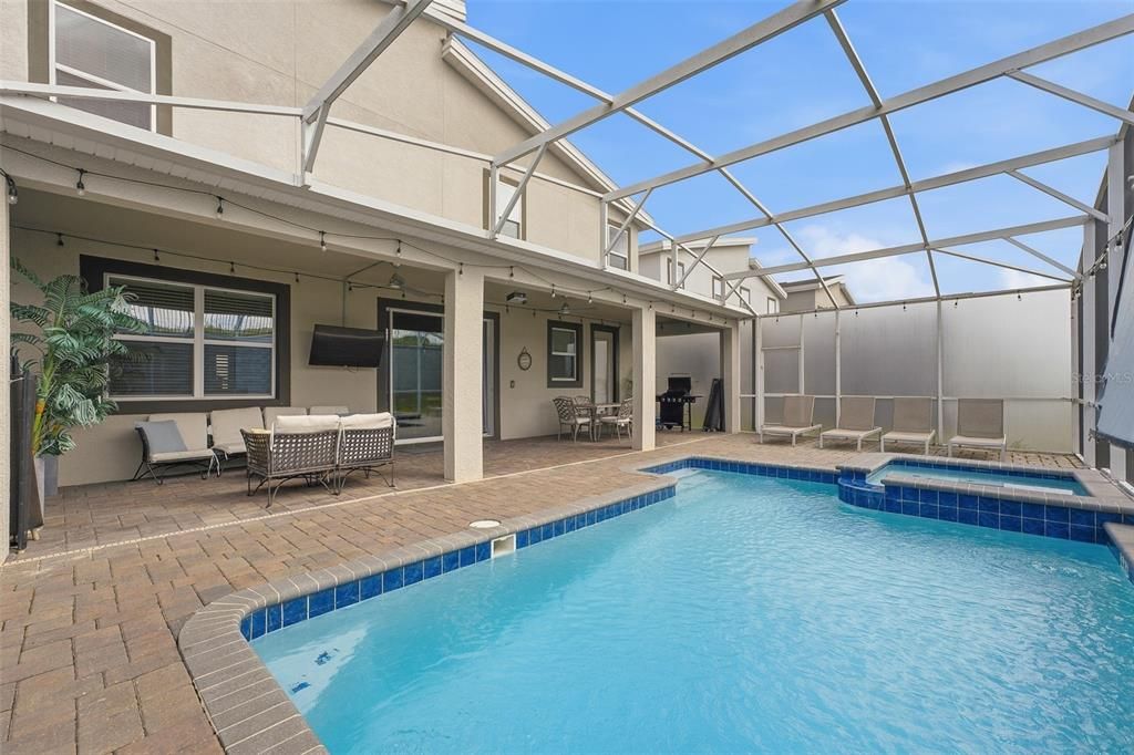 For Sale: $720,000 (9 beds, 5 baths, 4356 Square Feet)