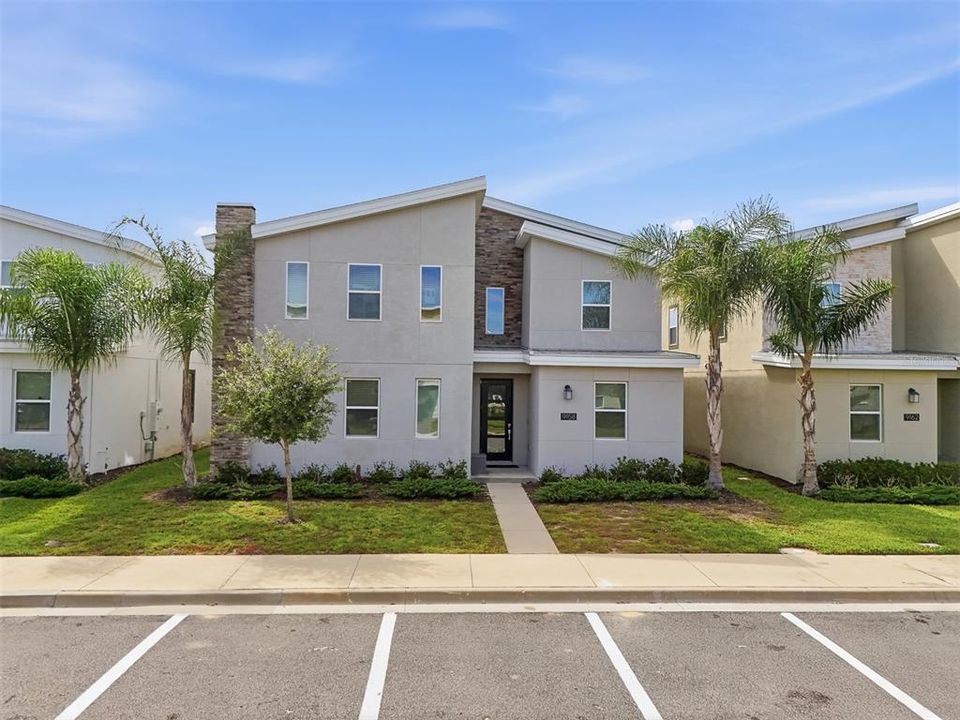 For Sale: $720,000 (9 beds, 5 baths, 4356 Square Feet)