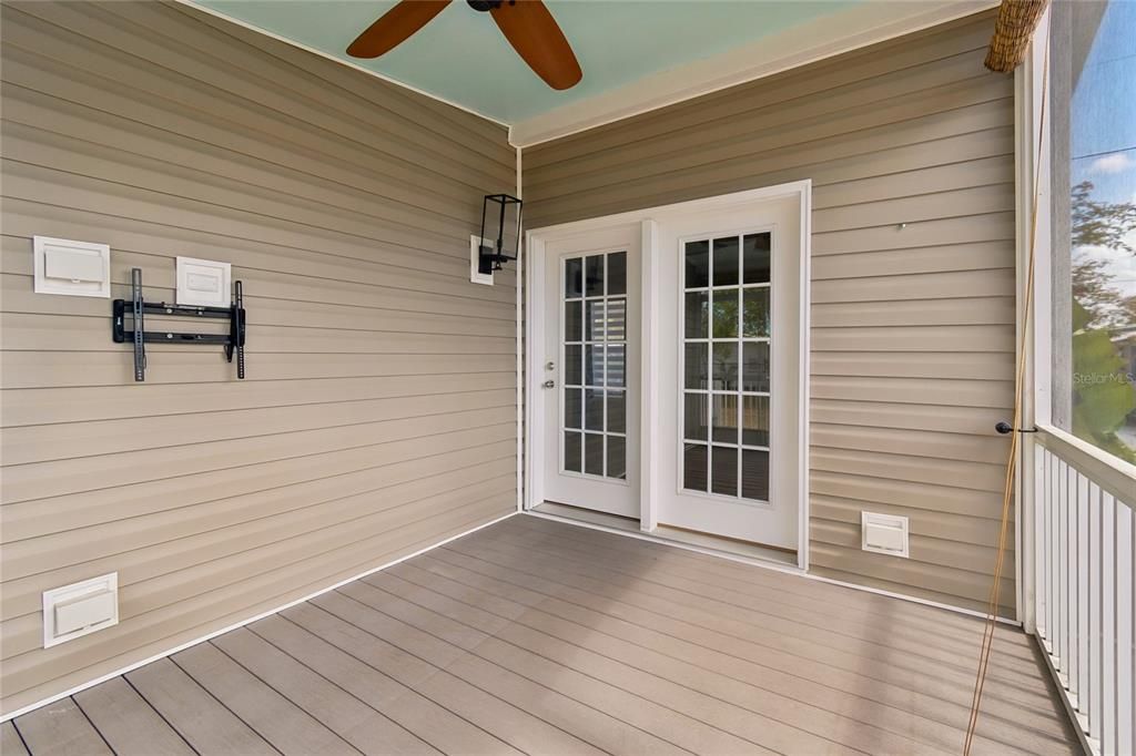 For Sale: $199,000 (1 beds, 2 baths, 864 Square Feet)