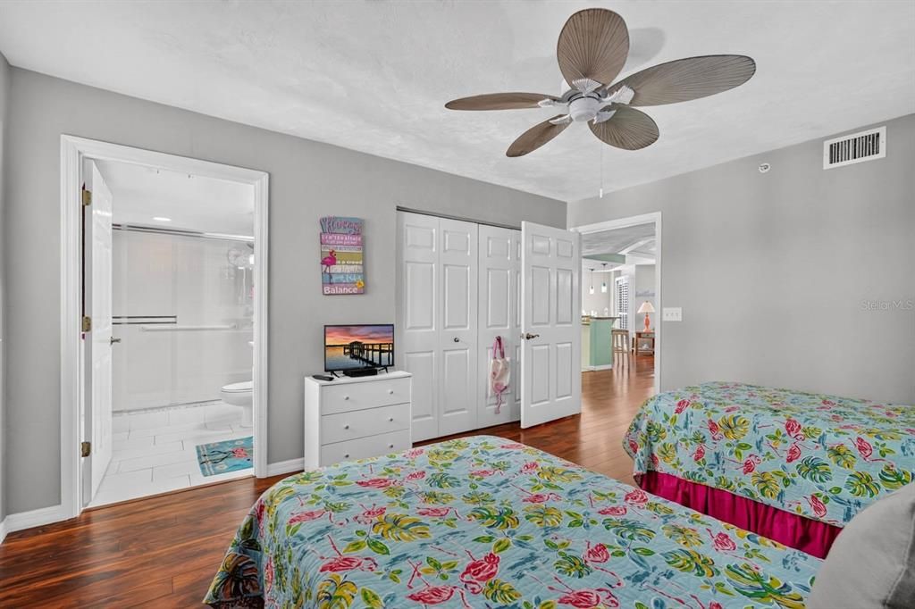 For Sale: $639,000 (3 beds, 3 baths, 2675 Square Feet)