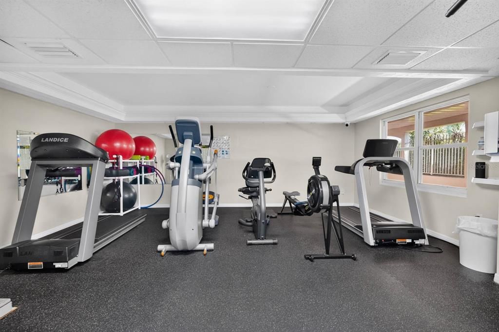 For Sale: $639,000 (3 beds, 3 baths, 2675 Square Feet)