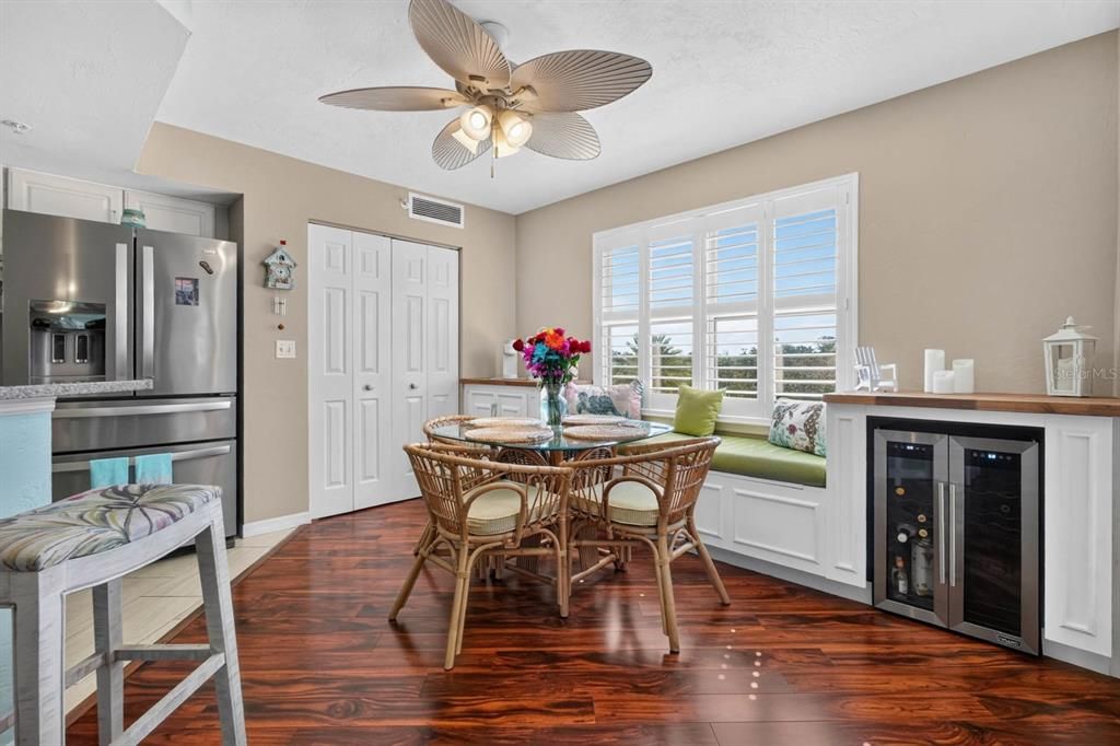 For Sale: $639,000 (3 beds, 3 baths, 2675 Square Feet)