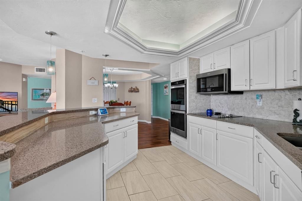 For Sale: $639,000 (3 beds, 3 baths, 2675 Square Feet)