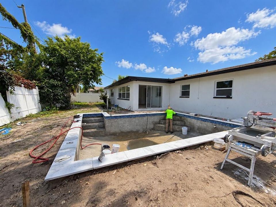 For Sale: $649,900 (3 beds, 2 baths, 1728 Square Feet)