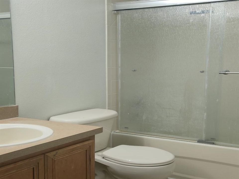 For Sale: $197,900 (3 beds, 2 baths, 1408 Square Feet)
