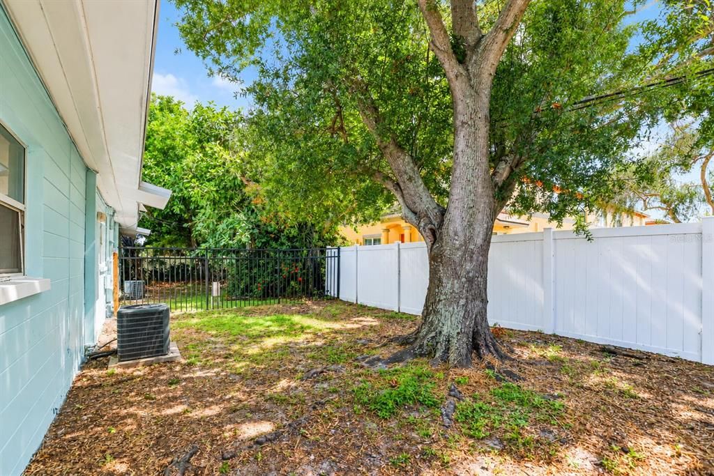 En Venta: $419,000 (4 camas, 0 baños, 1560 Pies cuadrados)