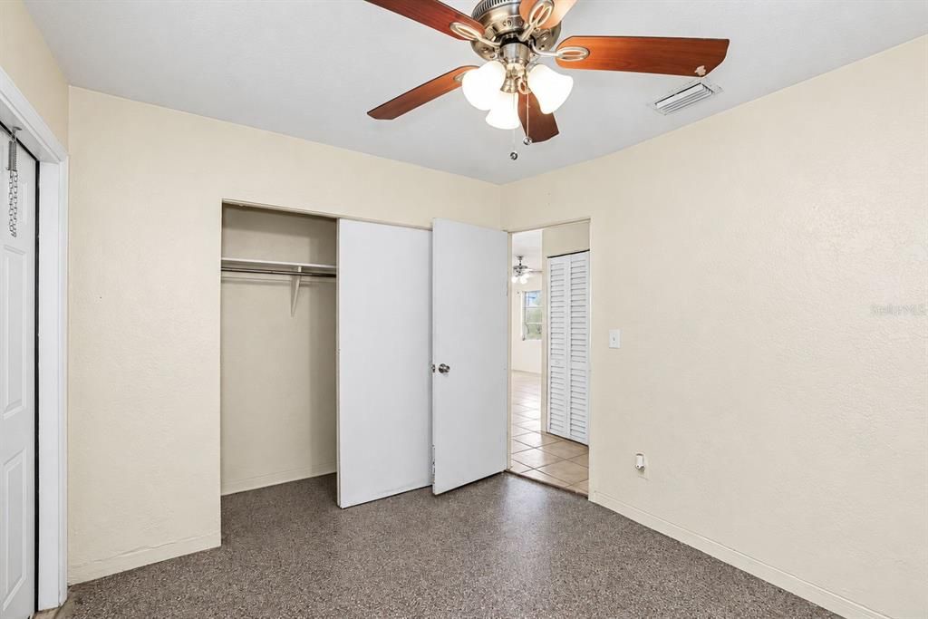 En Venta: $419,000 (4 camas, 0 baños, 1560 Pies cuadrados)