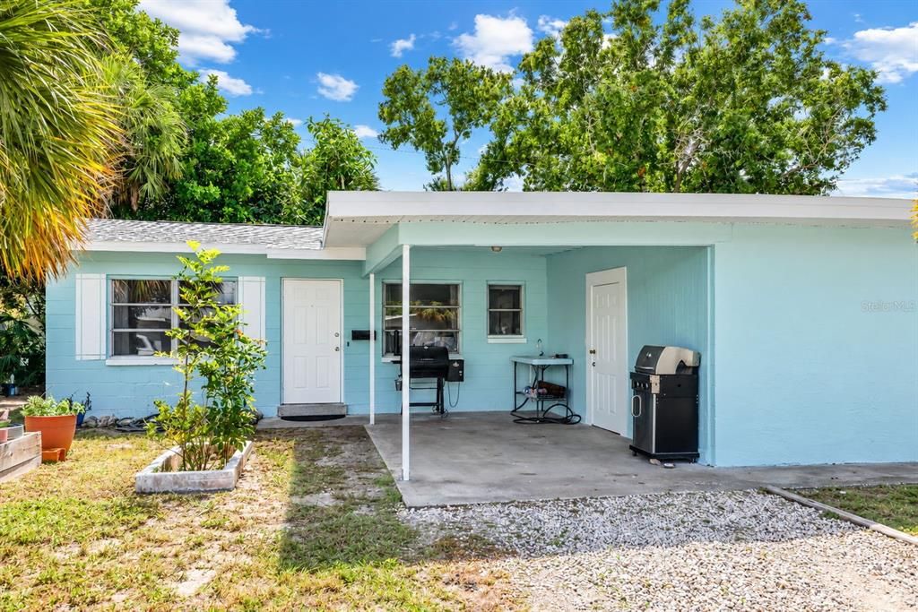 En Venta: $419,000 (4 camas, 0 baños, 1560 Pies cuadrados)