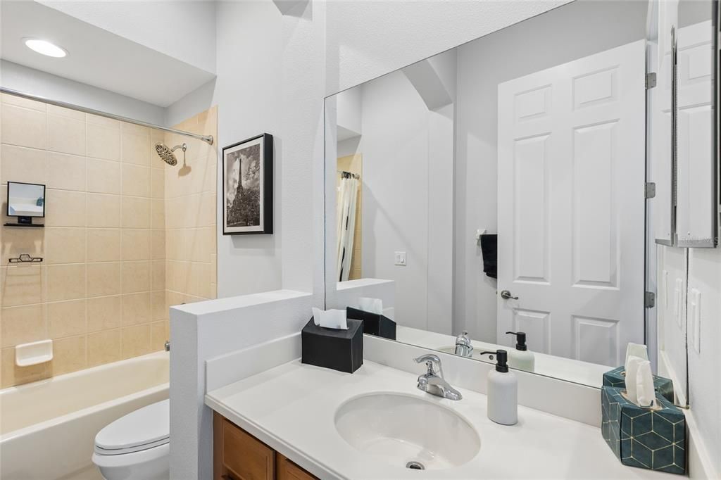 For Sale: $680,000 (6 beds, 4 baths, 3781 Square Feet)