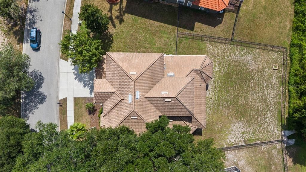 For Sale: $680,000 (6 beds, 4 baths, 3781 Square Feet)