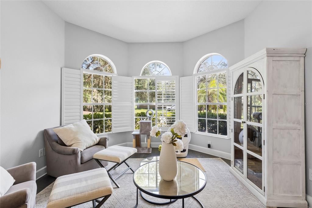 For Sale: $680,000 (6 beds, 4 baths, 3781 Square Feet)