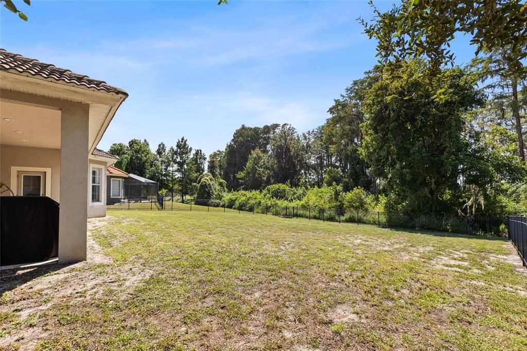 For Sale: $680,000 (6 beds, 4 baths, 3781 Square Feet)