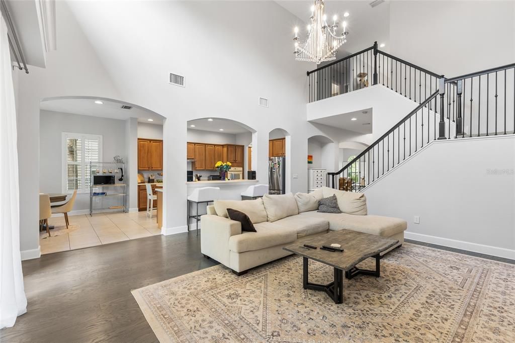 For Sale: $680,000 (6 beds, 4 baths, 3781 Square Feet)