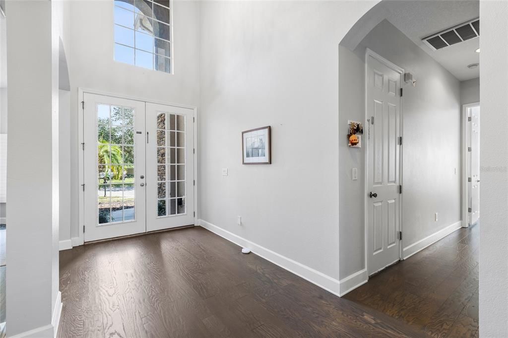 For Sale: $680,000 (6 beds, 4 baths, 3781 Square Feet)