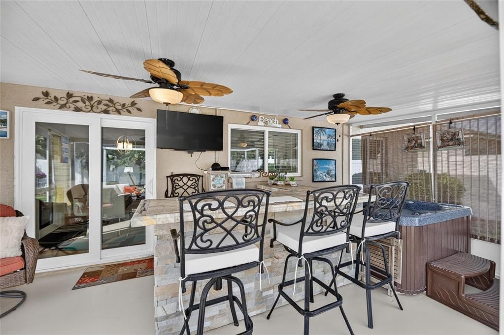 For Sale: $329,000 (3 beds, 2 baths, 1171 Square Feet)