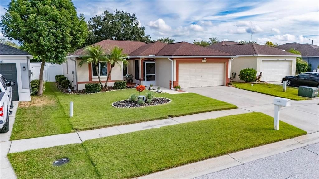 For Sale: $329,000 (3 beds, 2 baths, 1171 Square Feet)