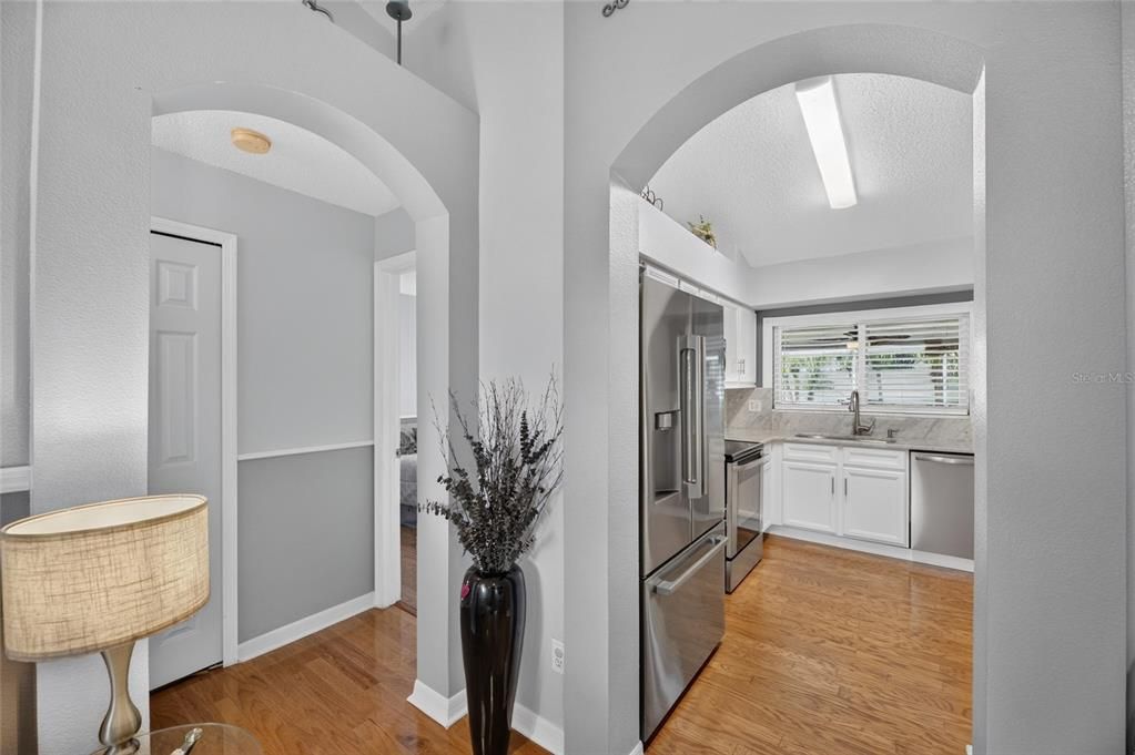 For Sale: $329,000 (3 beds, 2 baths, 1171 Square Feet)