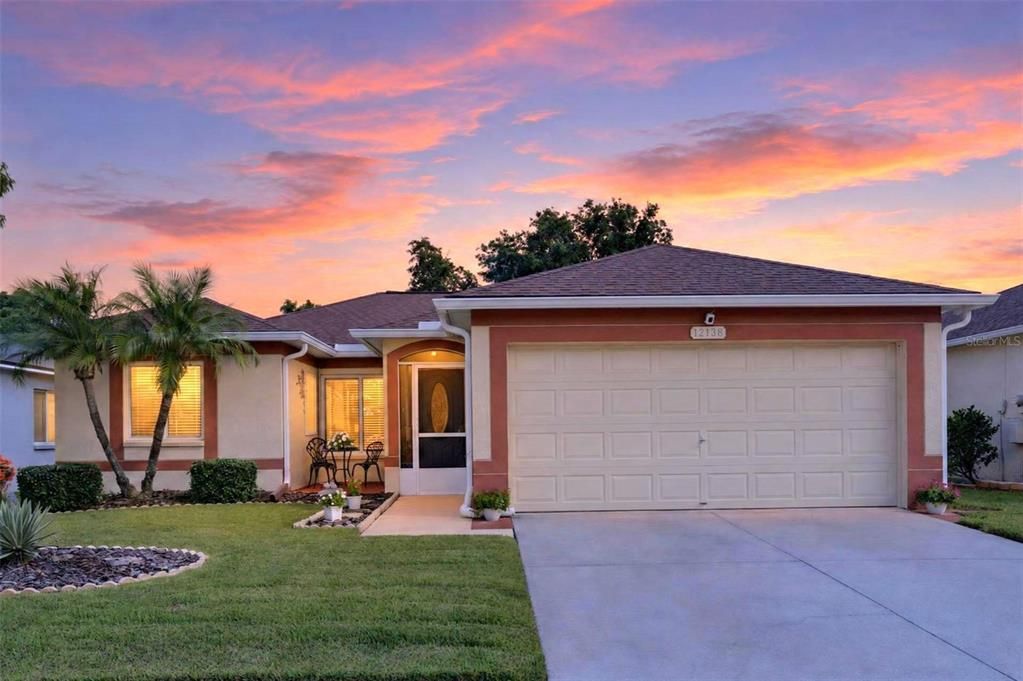 For Sale: $329,000 (3 beds, 2 baths, 1171 Square Feet)