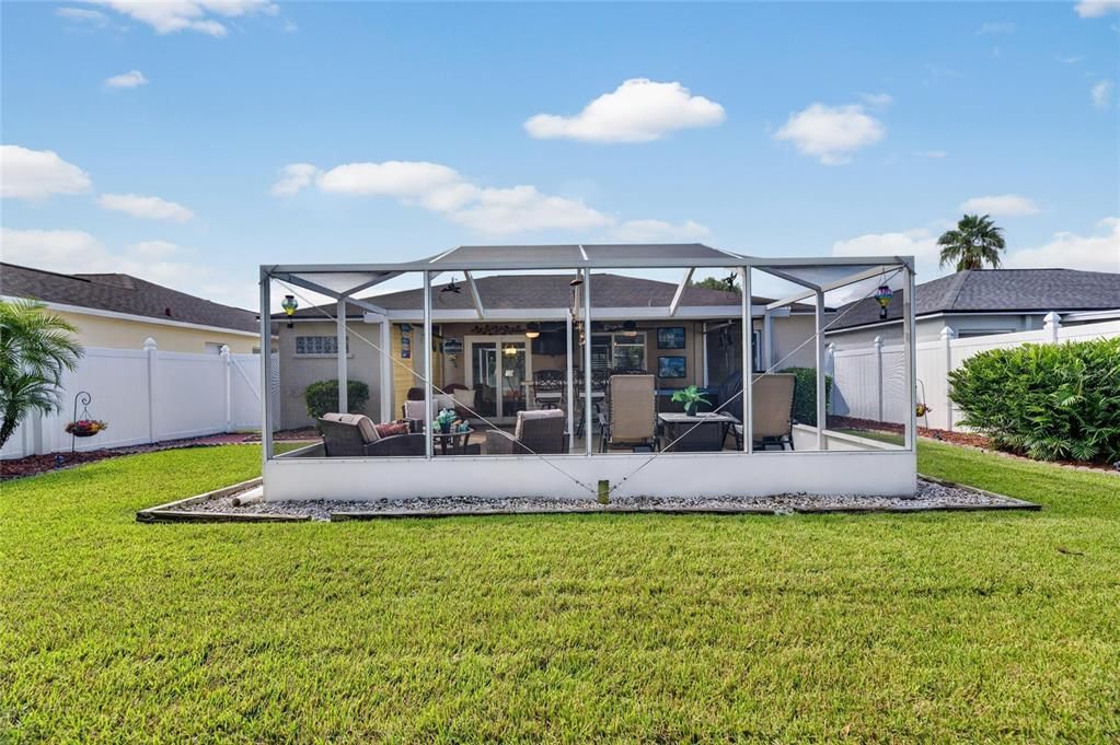 For Sale: $329,000 (3 beds, 2 baths, 1171 Square Feet)