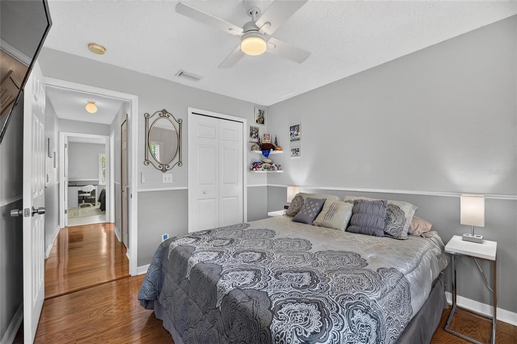 For Sale: $329,000 (3 beds, 2 baths, 1171 Square Feet)